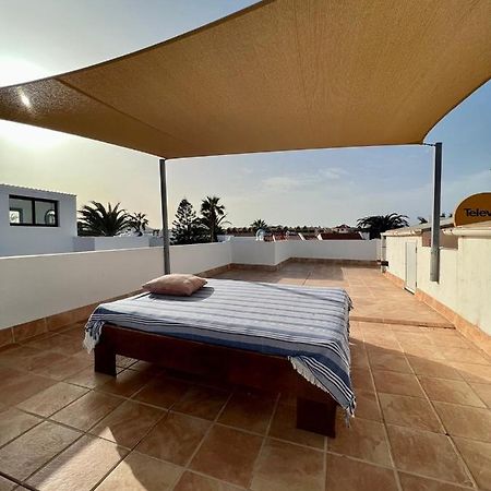 Pura Vida Surf Camp & School Vandrerhjem La Oliva Eksteriør bilde