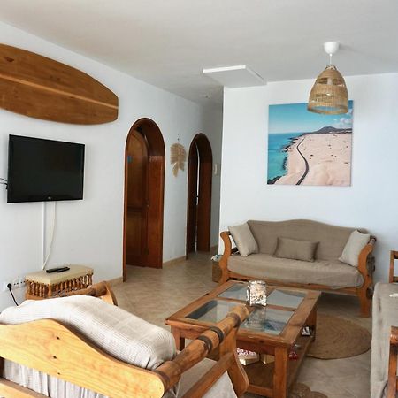 Pura Vida Surf Camp & School Vandrerhjem La Oliva Eksteriør bilde