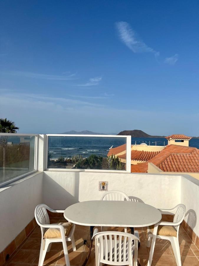 Pura Vida Surf Camp & School Vandrerhjem La Oliva Eksteriør bilde